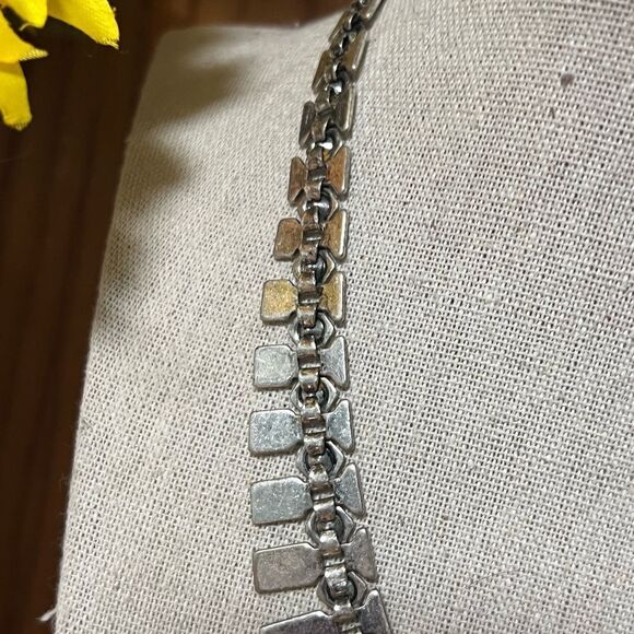 Premier Designs Silver Statement Necklace with Crystal Embellishments PDNK#2 - Picture 3 of 9